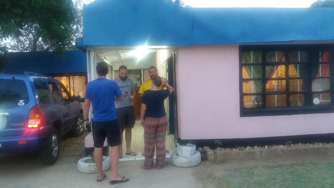 Hostel Kumunzi Backpackers Lusaka Exteriér fotografie