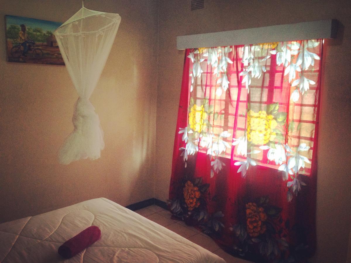 Hostel Kumunzi Backpackers Lusaka Exteriér fotografie